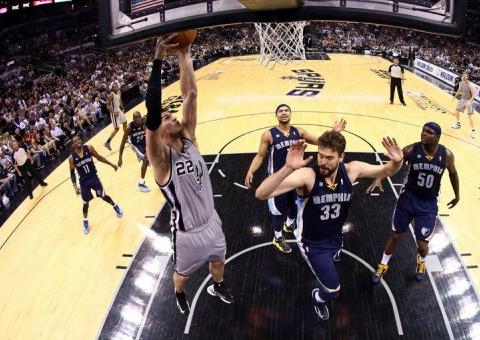 Spurs vencem Grizzlies na prorrogação e abrem 2-0
