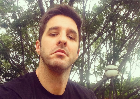 Rafinha Bastos volta a provocar Wanessa com pedido na internet