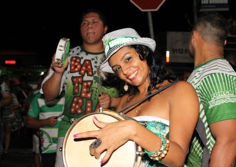 Reino Unido faz arrastão no Morro da Liberdade