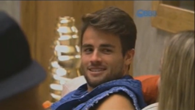  BBB 15: Rafael faz 'revelação' sobre ex-BBB "É viado, e tenho como provar"