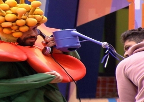 BBB21: Gilberto atende o Big Fone; veja quem ele indicou e imunizou