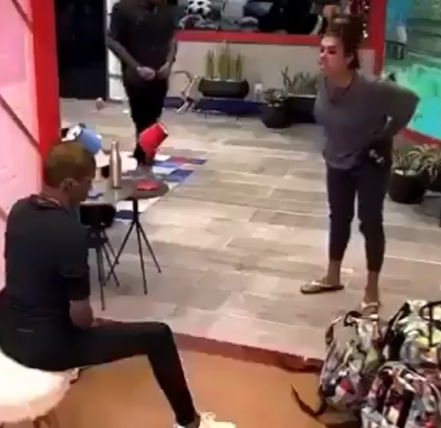 Internautas dizem que Pocah inventou que Lucas fez ameaças a ela e Projota