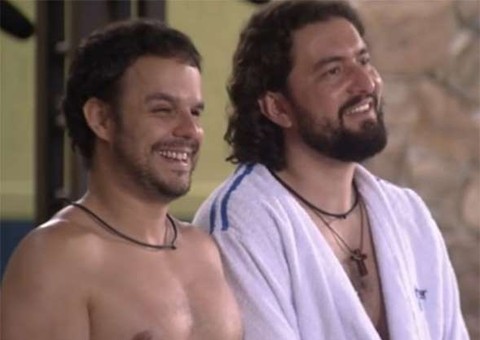 "BBB 15": "Somos um casal", brinca Adrilles com Marco
