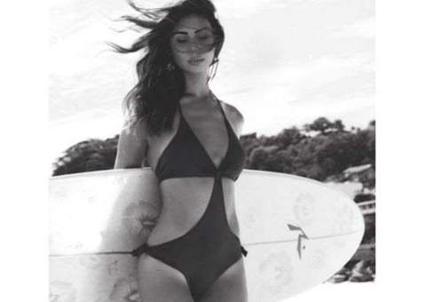 Filha de ex-jogador Bebeto posa sensual e arranca elogios dos internautas