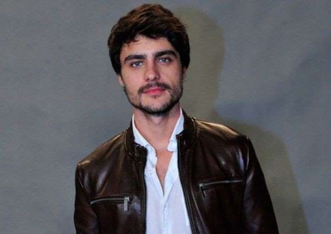 Bêbado, ator da Globo se envolve em confusão com vizinhos