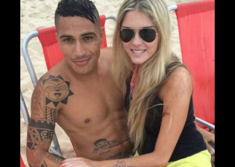 Bárbara Evans cancela conta no twitter por ordem de namorado 