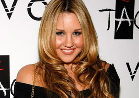  De novo! Amanda Bynes foi presa dirigindo drogada