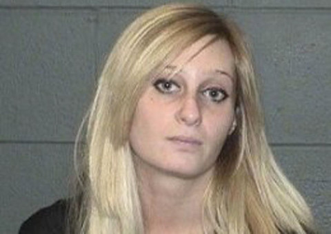 Casal deixa bebê no frio para comprar brinquedos sexuais e é preso