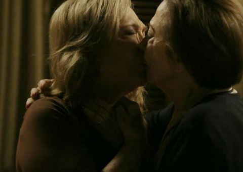  Fernanda Montenegro fala sobre polêmica cena de beijo em 'Babilônia'