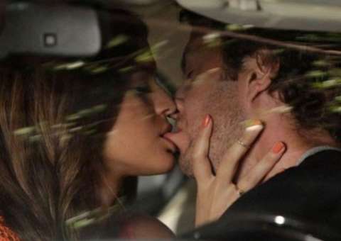 Atrevida, Luiza tasca beijo em Laerte