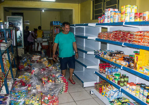 Comerciantes de Benjamin calculam 50% de prejuízos com a cheia