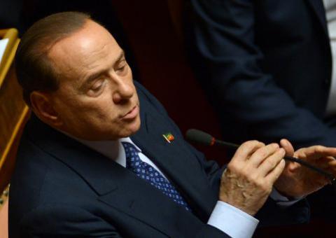 'Meus filhos se sentem como judeus sob o regime de Hitler", diz Berlusconi