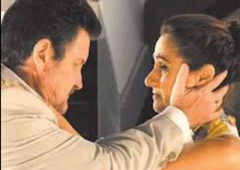 Final de Mustafá e Berna é modificado por Glória Perez