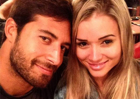 Beto Malfacini mostra momento com Aryane Steinkopf em lua de mel