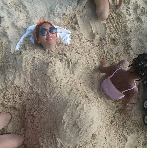 Beyoncé publica foto e levanta suspeitas de gravidez 