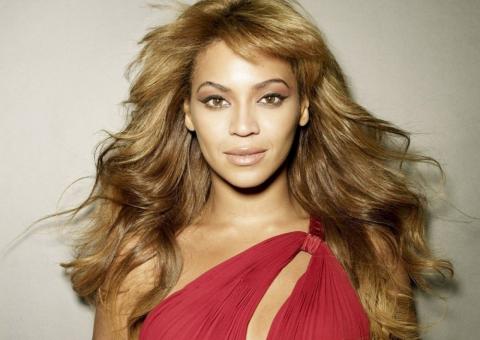 Beyoncé irá regravar música de Amy Winehouse