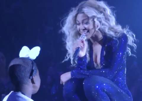  Beyoncé realiza sonho de criança com doença terminal