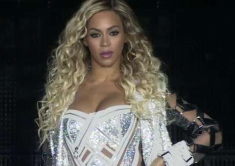 Lindas roupas da turnê “Mrs. Carter Show” de Beyoncé