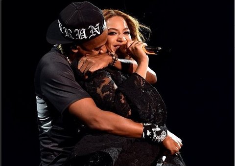 Mãe de Beyoncé nega crise no casamento da filha