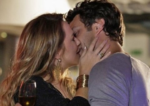 Antes de subir ao altar, Laerte transa loucamente com Shirley