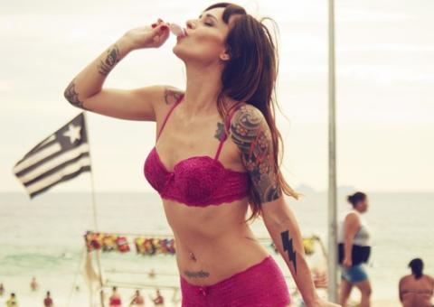  "Mulher com mulher é uma eterna preliminar, porque homem não sabe fazer direito"