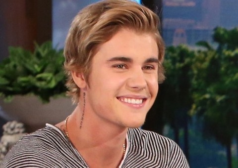 Vídeo: Justin Bieber revela que esteve esse tempo todo 'fingindo ser quem não é' 