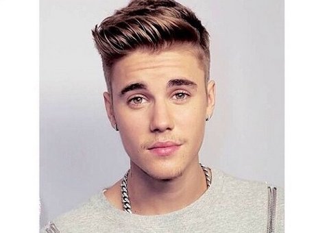 Justin Bieber é processado por agressão a novo fotógrafo