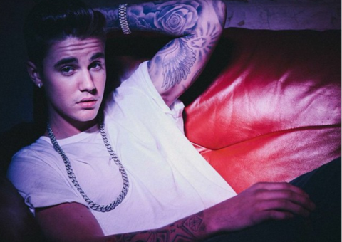 Justin Bieber quebra o pé durante jogo de futebol