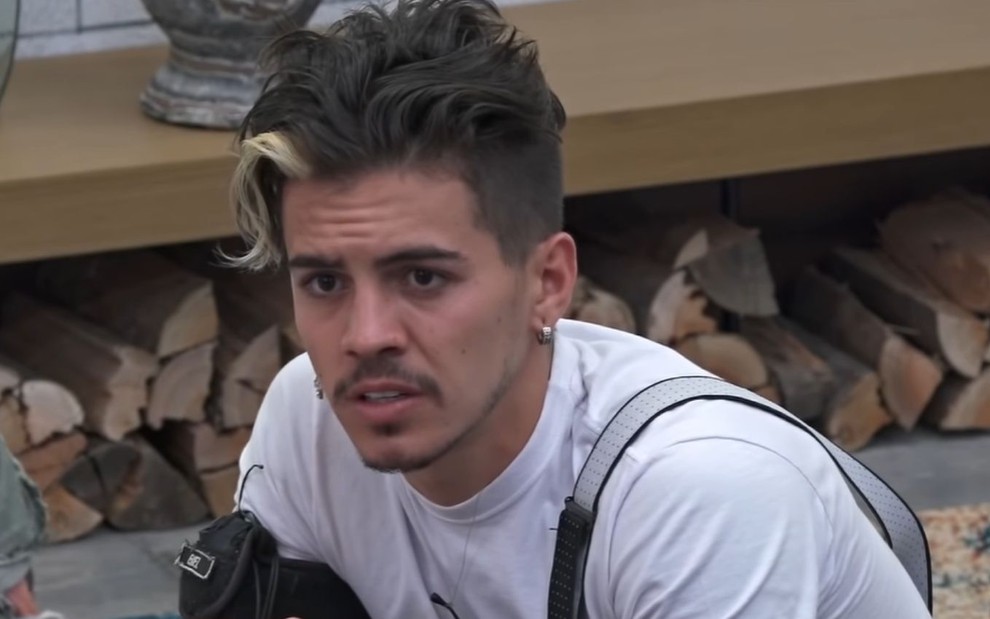 A Fazenda: Biel admite ter copiado ideia de Anitta para lançar músicas