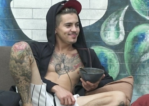 Vídeo: Biel revela aos peões que ficou bêbado com Jennifer Lopez