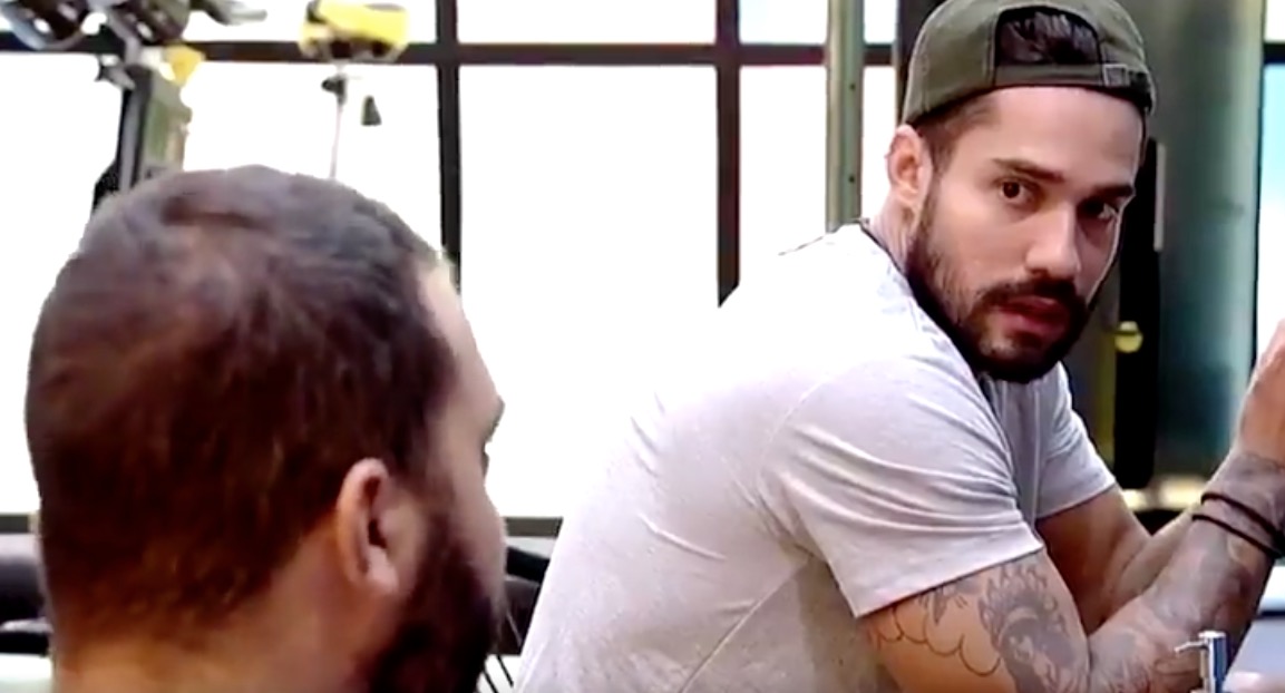 Gilberto abre jogo para Arcrebiano e diz que Karol humilha Juliette e Lucas