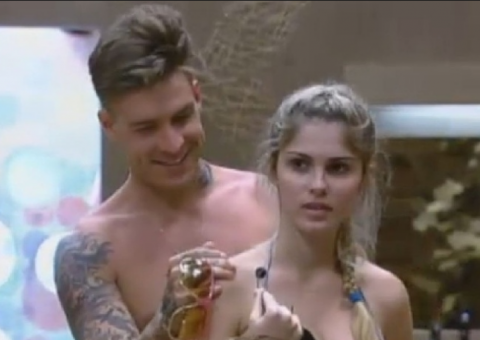 Bárbara para Mateus: "Mais tarde, a gente resolve isso na cama"