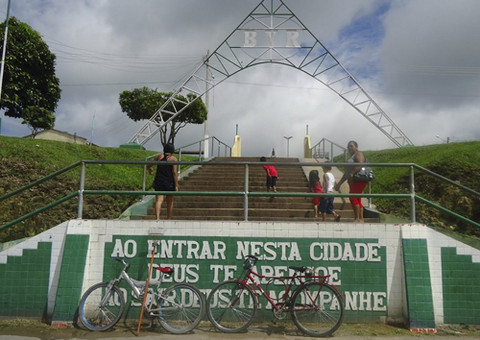 Parente flagra menor de 8 anos sendo abusado pelo irmão de 22
