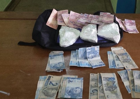 Polícia apreende 1.532 gramas de oxi na boca de fumo do Val