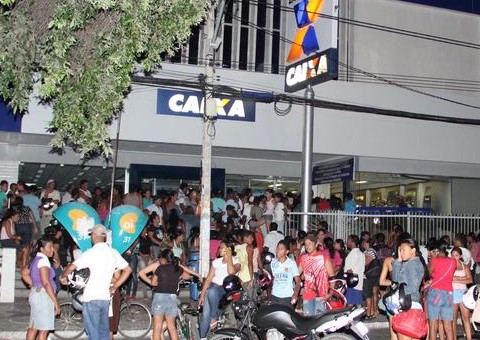 Beneficiários do Bolsa Família têm até dia 16 para atualizar cadastro