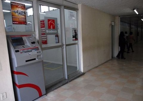 Bradesco condenado por exigir trabalho em ambiente sem refrigeração