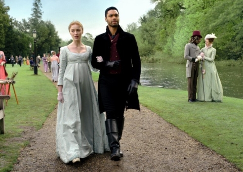 Sucesso de 'Bridgerton' alavanca venda de livros de autora que inspirou saga