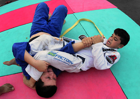 Brincando na Rua inicia no aniversário do Japiim