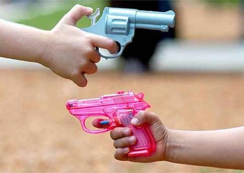 Blitz da CMM vai fiscalizar venda de armamentos de brinquedo