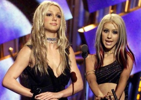 Britney Spears e Christina Aguilera agora são crack e cocaína