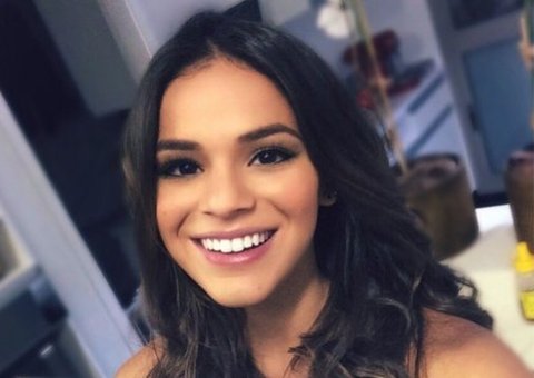 Após festa de aniversário, Bruna Marquezine viaja para Los Angeles