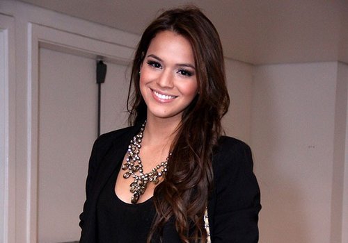 Bruna Marquezine manda mensagem de apoio a Neymar