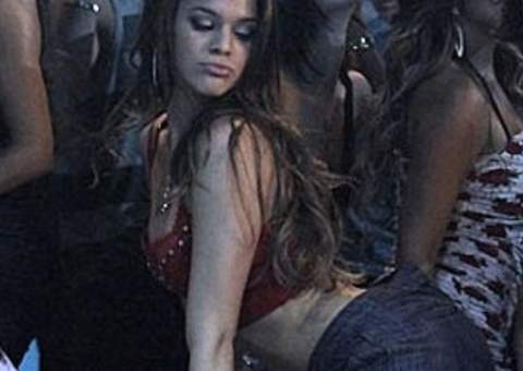 Veja fotos: Bruna Marquezine é eleita a mais sexy do mundo em revista