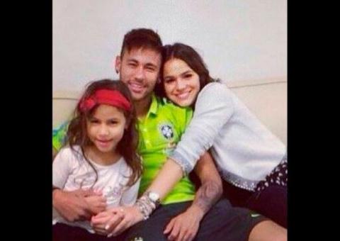 Foto mostra que Marquezine visitou Neymar em concentração