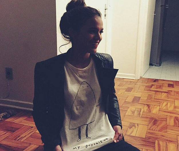 Bruna Marquezine faz piada sobre identidade de seu suposto namorado