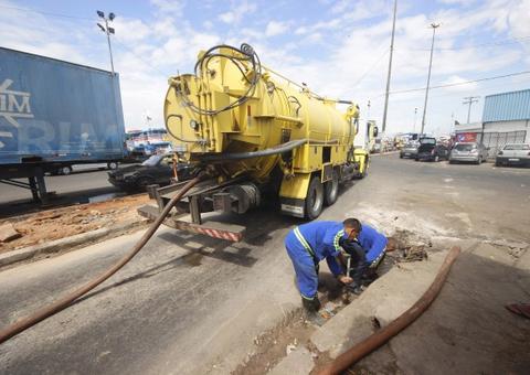 Prefeitura realiza ações para minimizar impactos da cheia no Centro