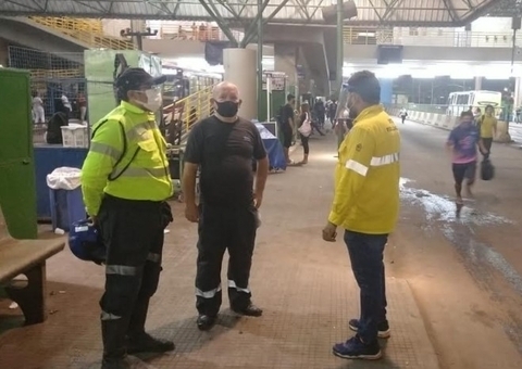 Prefeitura estuda como evitar aglomeração nos ônibus em Manaus