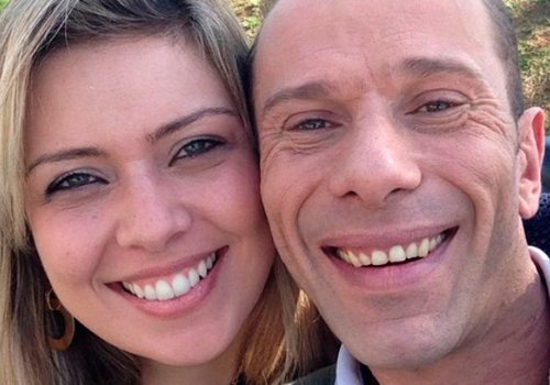 Ex-Polegar Rafael Ilha e esposa deixam prisão 