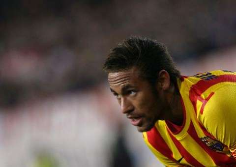  Neymar diz que 'não há nada ilegal' em contrato com o Barça