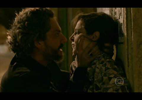 Império: Zé Alfredo vai para cama com Cora para recuperar diamante